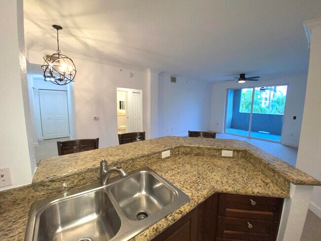 Foto del edificio - 1690 Renaissance Commons Blvd