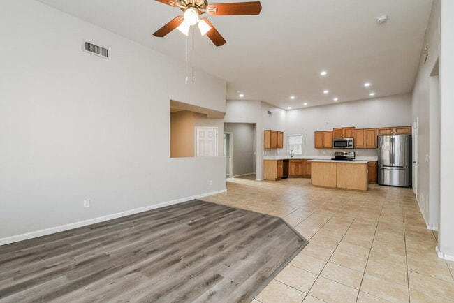 Building Photo - 3441 E Baranca Ct