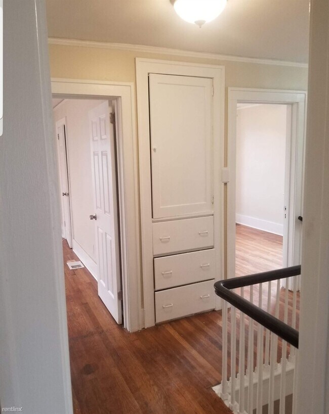 Foto del edificio - 3 br, 1.5 bath House - Russell Woods