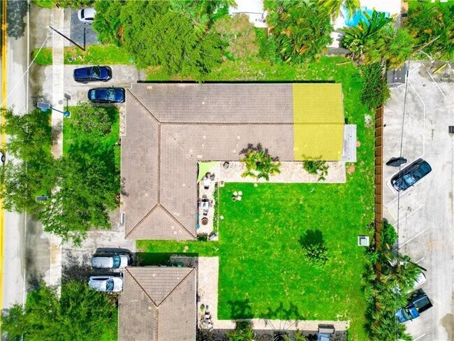 Foto del edificio - 2170 NE 44th St
