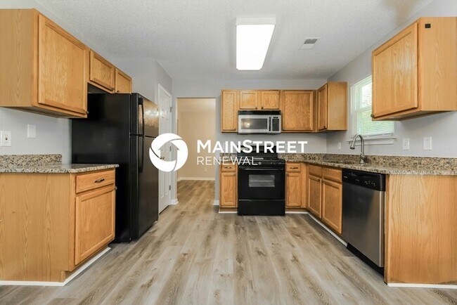 Building Photo - 4 Bedroom Pet-Friendly Home in Cartersville, GA with Main Street Renewal