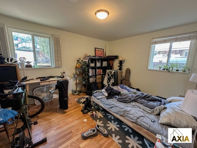 Building Photo - 3BD/1BA Home w/ Great Views!