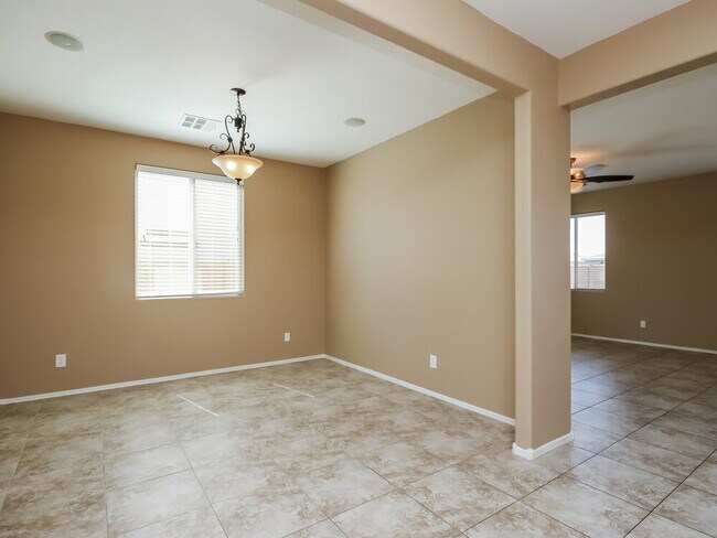 Foto del edificio - 7120 S 70th Dr