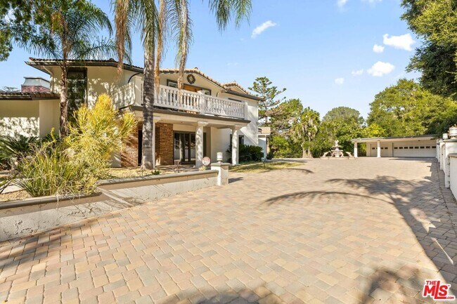 Foto del edificio - 3200 Oakley Dr