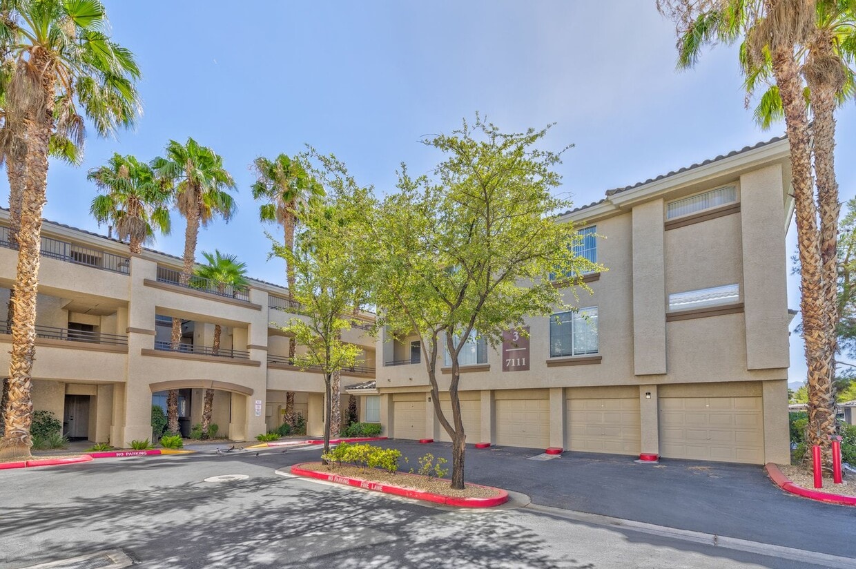 Foto principal - 7111 S Durango Dr