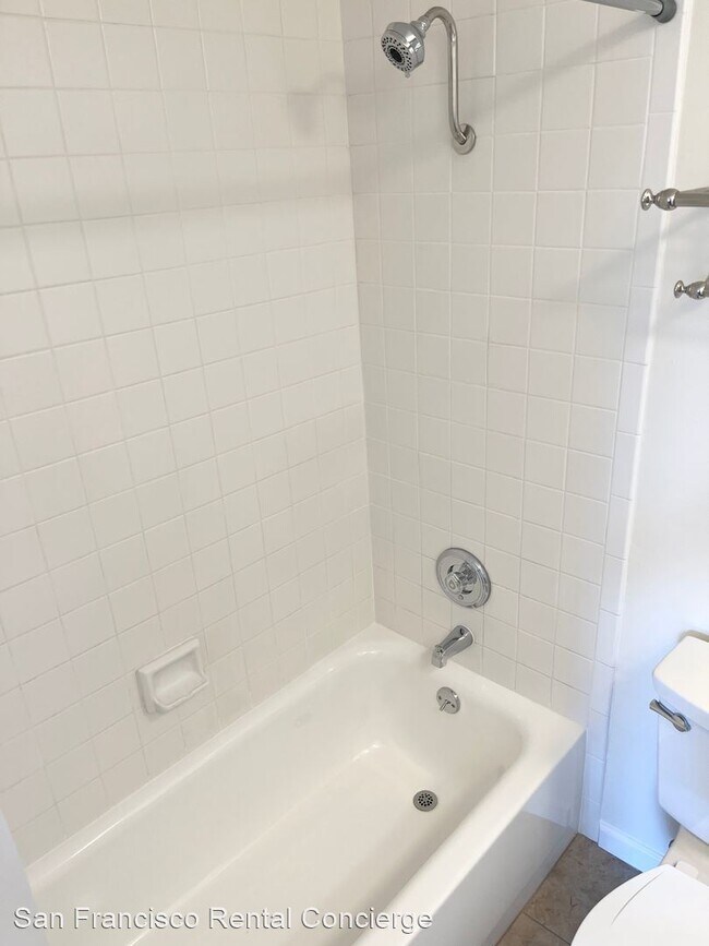 Building Photo - 2 br, 1.5 bath House - 170 Upper Via Casit...