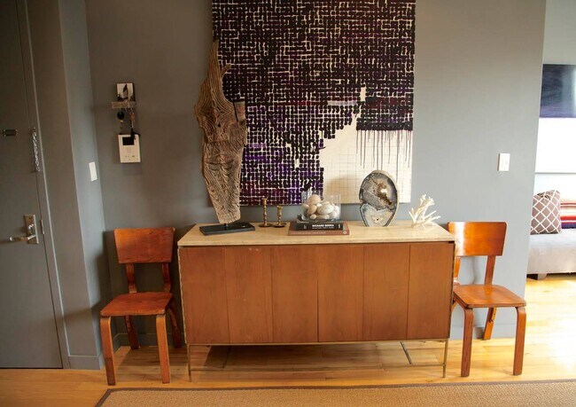 Building Photo - 92 Roebling St