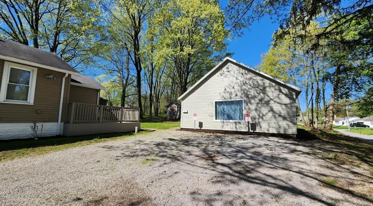 Primary Photo - 830 Woodville Rd