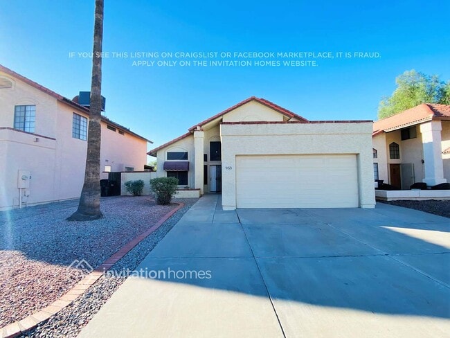 Building Photo - 953 E Manor Dr