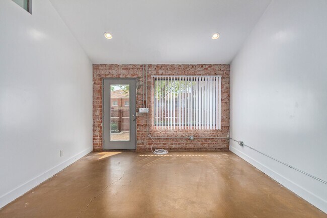 Foto del edificio - 1810 N 16th St