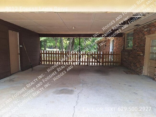 Building Photo - 9012 Forest Lawn Dr