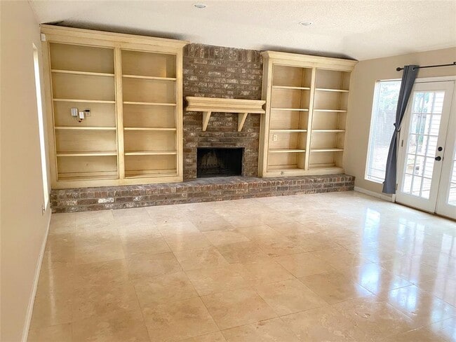Building Photo - 1103 Forest Home Dr
