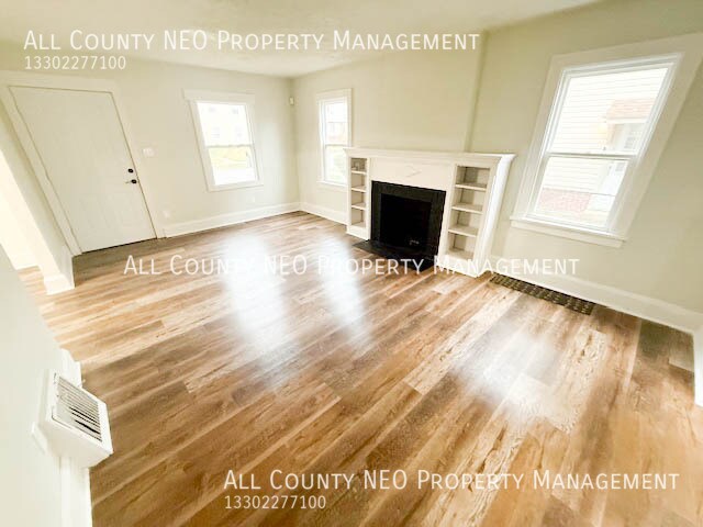 Foto del edificio - 575 Fernwood Dr