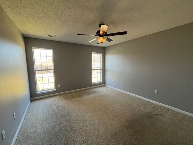 Foto del edificio - Renovated 3 Bedroom 2 Bath Home for Rent!!