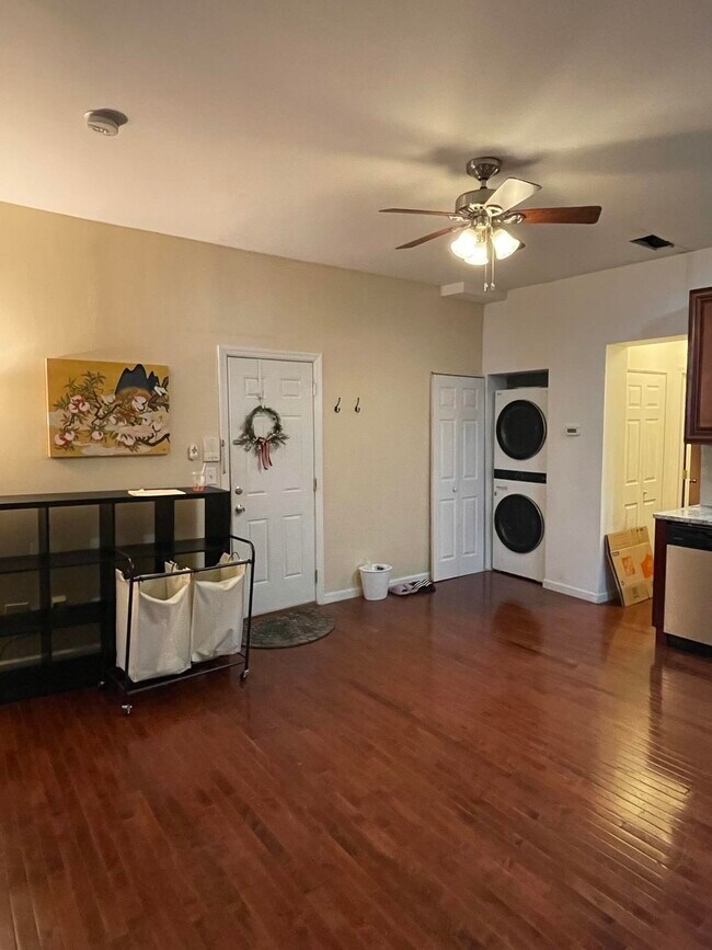 Foto del edificio - 615 15th St