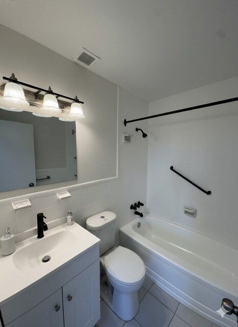 Photo du bâtiment - 2100 Camilla Rd