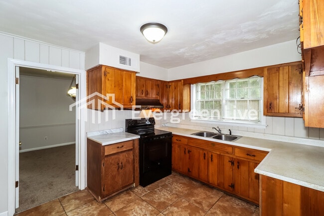 Foto del edificio - 5013 Knight Arnold Rd