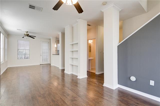 Foto del edificio - 2113 Grove Park Ln