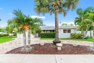Building Photo - 1301 SE 14th Dr