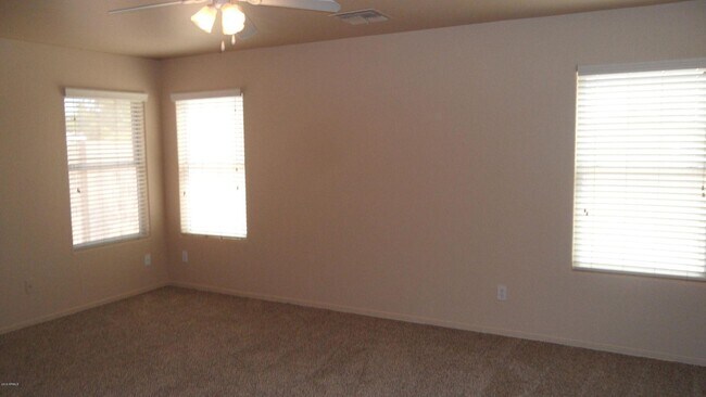 Building Photo - 16377 W Cottonwood St