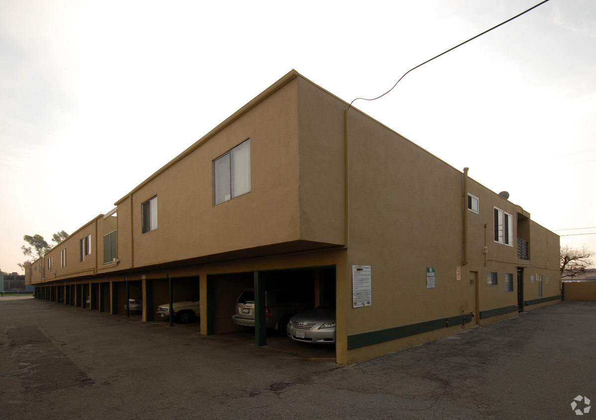 Building Photo - The Springs Apartments