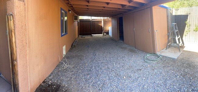 Building Photo - 313 E Calle Arizona
