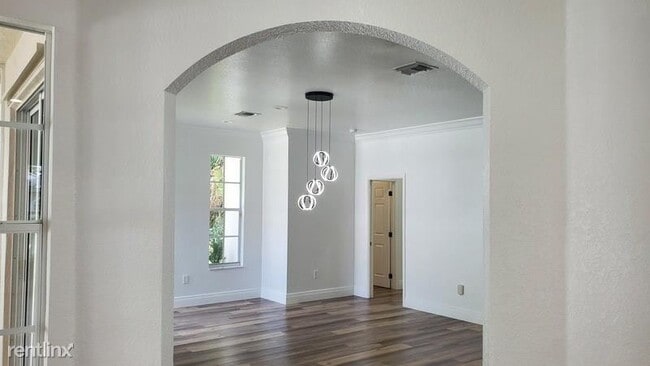 Foto del edificio - 4 br, 3 bath House - 5176 NW 50th Ter