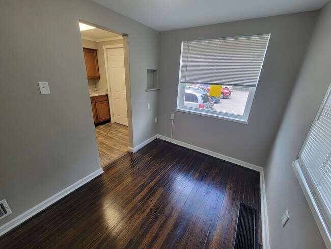 Building Photo - 3511 Kathleen Ave
