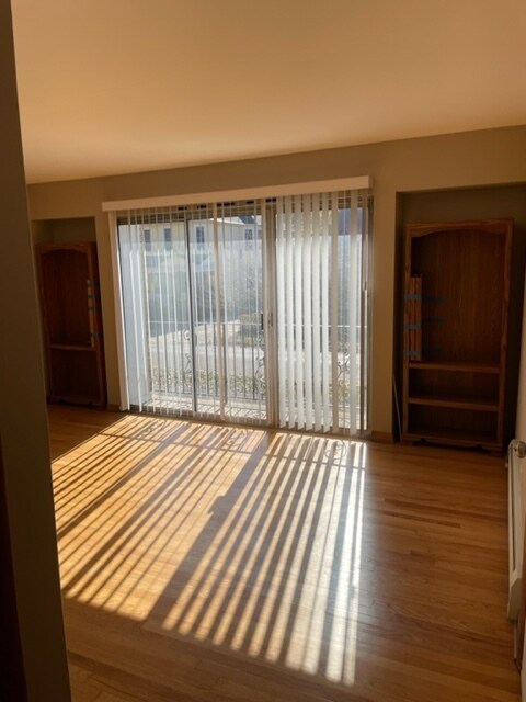 Foto del edificio - 116 Pine Ave