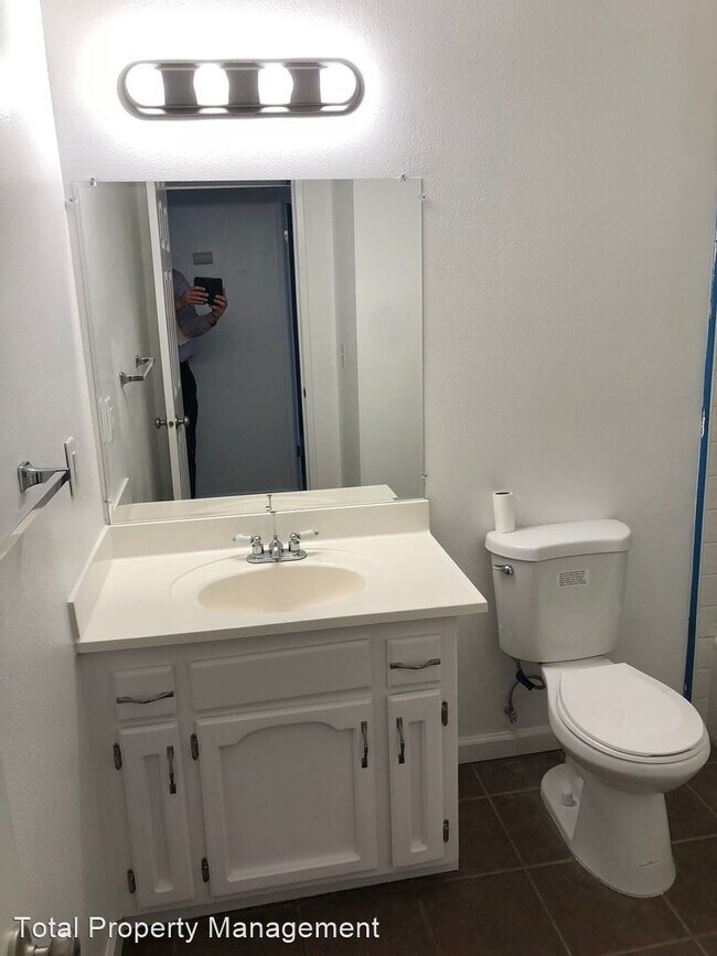 Foto del edificio - 3 br, 2 bath House - 1496 E. Cypress Ave.