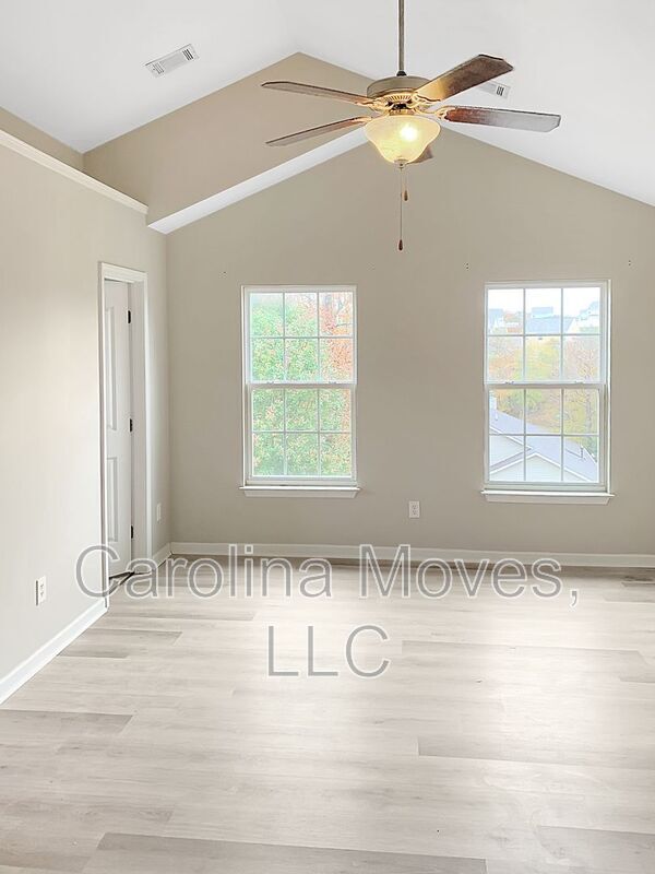 Building Photo - 129 Kingfisher Dr