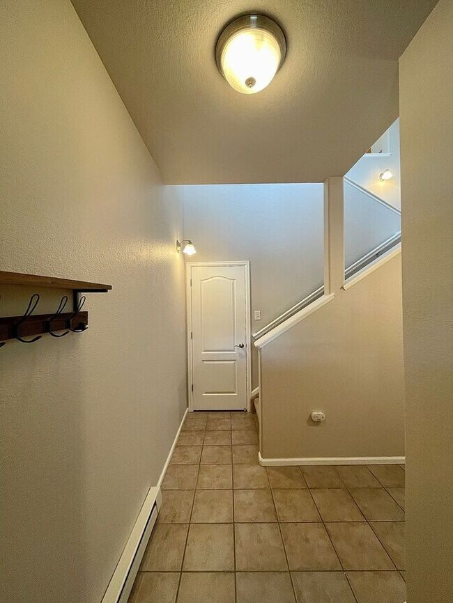 Building Photo - Stunning 2 bed 2 bath home in Fort Collins!