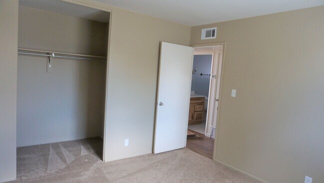 Building Photo - 4732 Evergreen
