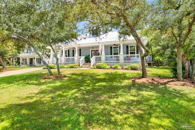 Foto del edificio - 5771 Red Cedar St