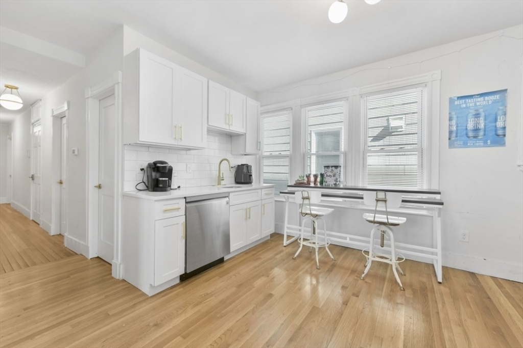 Foto principal - 893 E 4th St