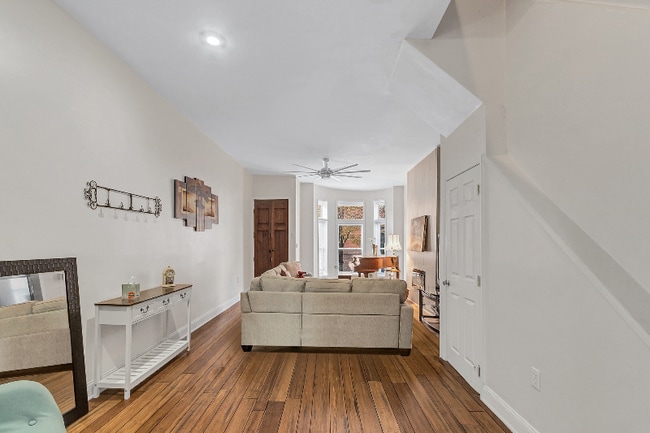 Photo - 2303 N Calvert St House