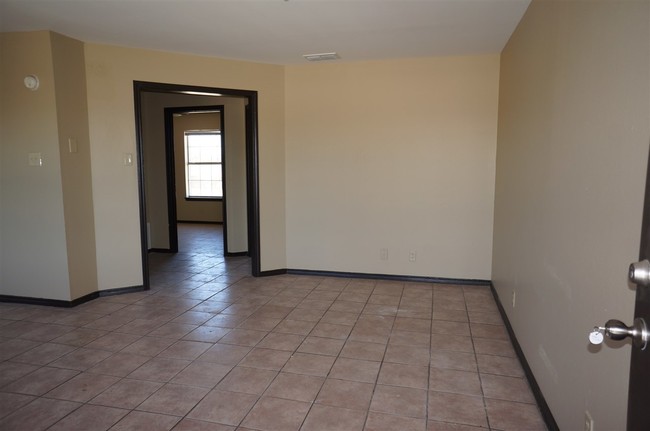 Foto del edificio - 2801 Cortez St