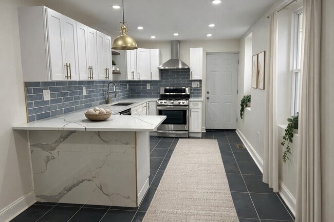 Photo - 2016 N Woodstock St House