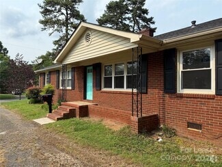 Building Photo - 1508 Woodhill Ln