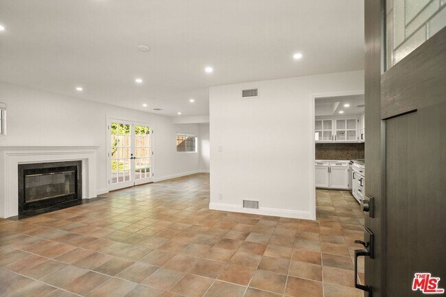 Foto del edificio - 15005 Killion St