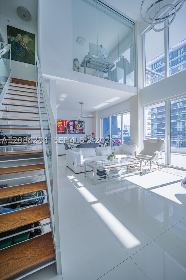 Foto del edificio - 60 SW 13th St
