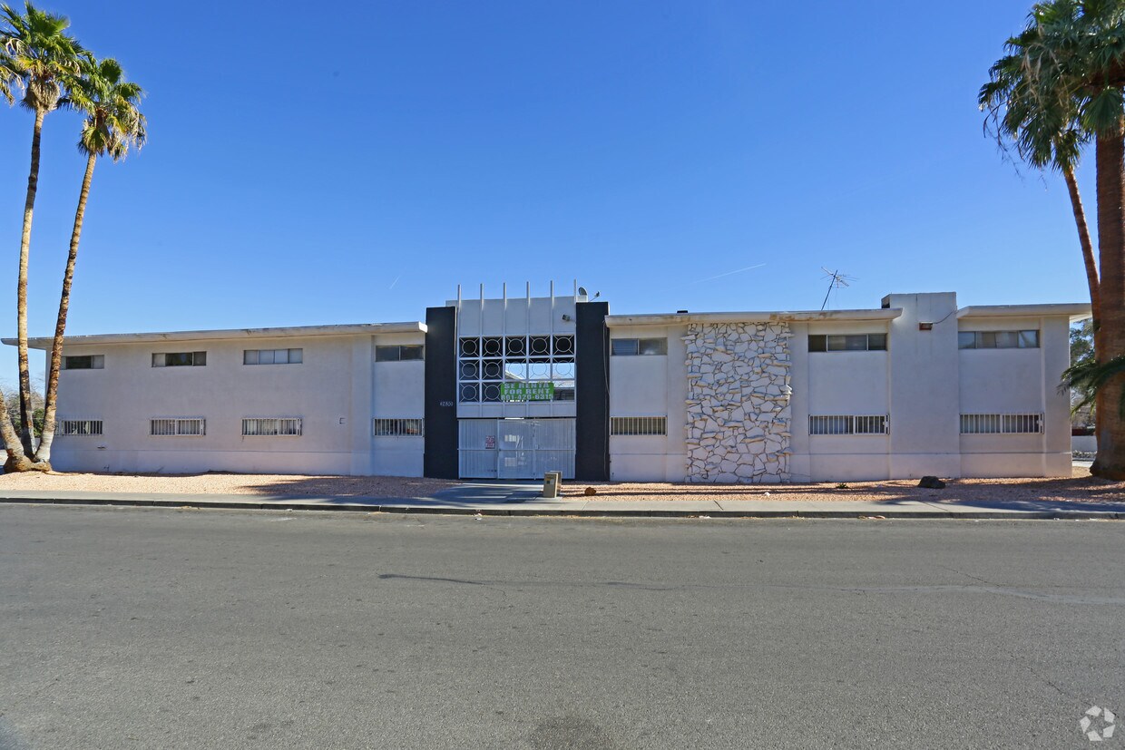Primary Photo - Sherwood Pines Apartments