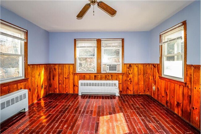 Building Photo - 134 Wood Ave