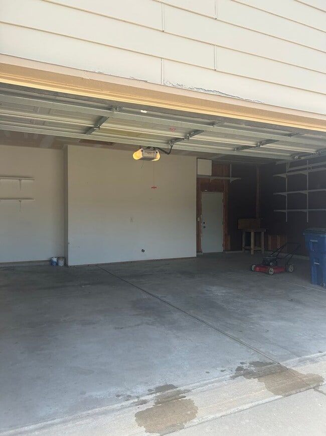 Building Photo - 3 Bedroom Home with Finished Basement - Cl...
