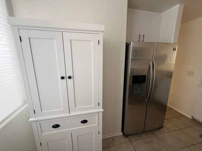 Interior Photo - 16117s