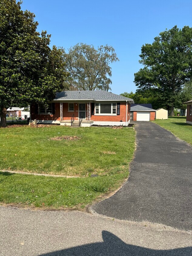 4710 Beech Dr, Louisville, KY 40216 House for Rent in Louisville, KY