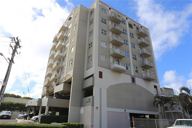 Primary Photo - 802 Punahou St