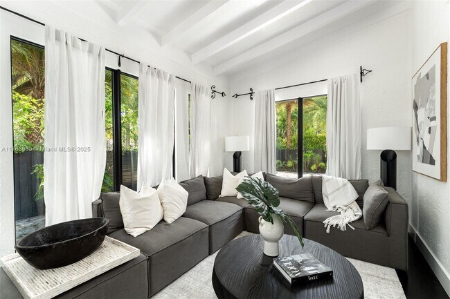 Building Photo - 4430 Alton Rd