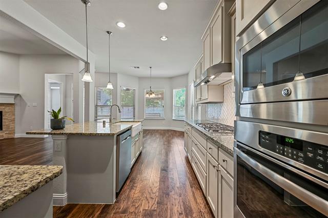 Building Photo - 3000 Crestwater Ridge