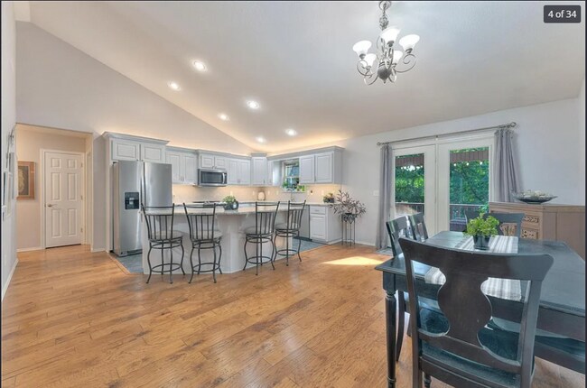 Building Photo - 4 Blenheim Ln